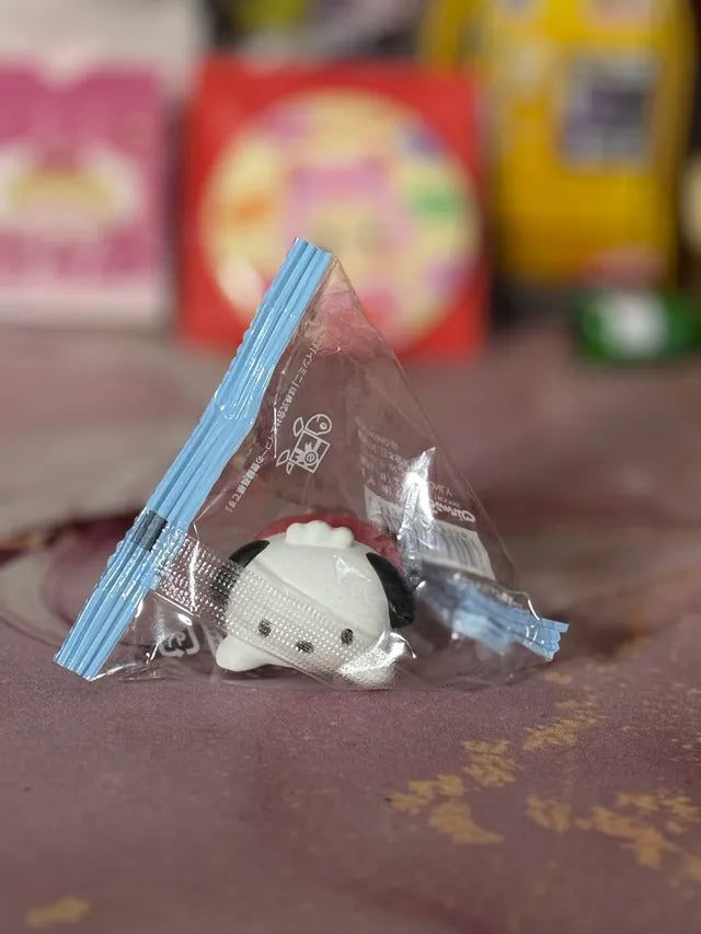 Pochacco Interior Mini Figure (For Sale in Japan Only)
