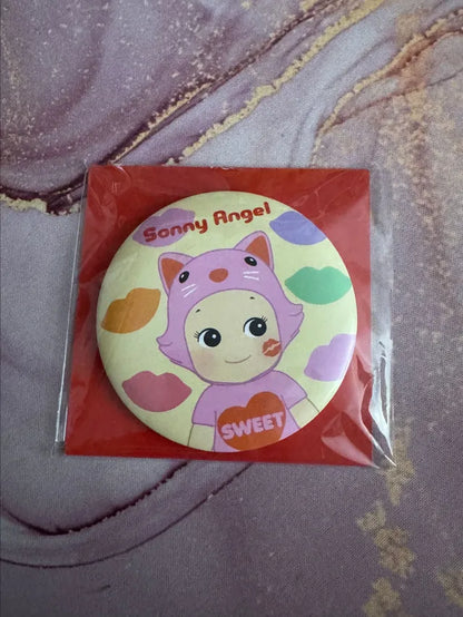 Sonny Angel Kiss Kiss Hand Mirror Badge