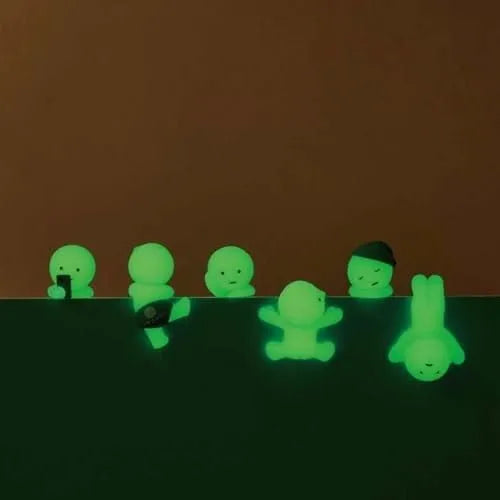 SMISKI a Phosphorescent Hippers Series Figure