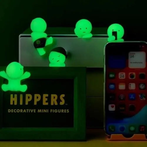 SMISKI a Phosphorescent Hippers Series Figure